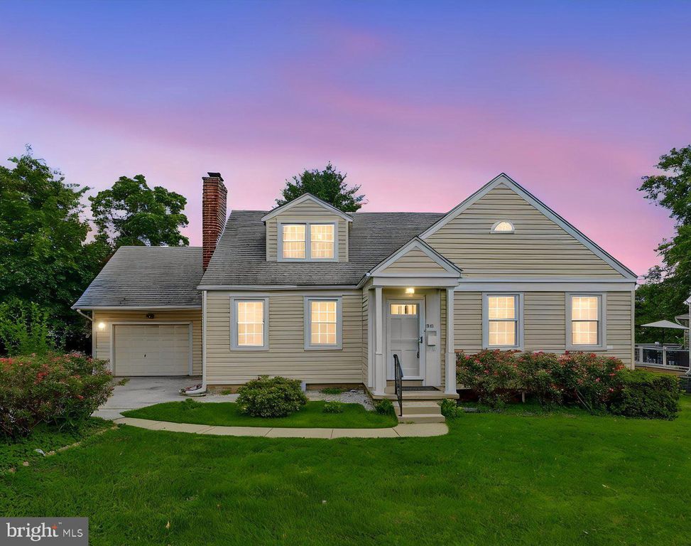 2831 SPRINGFIELD RD, Broomall, PA 19008