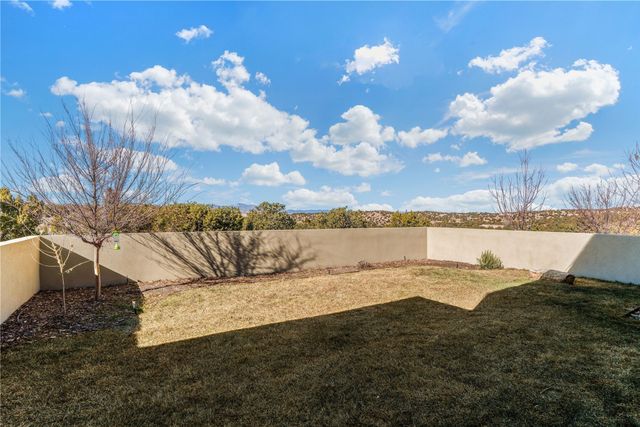 26 Sundance Ridge Circle, Santa Fe, NM 87506