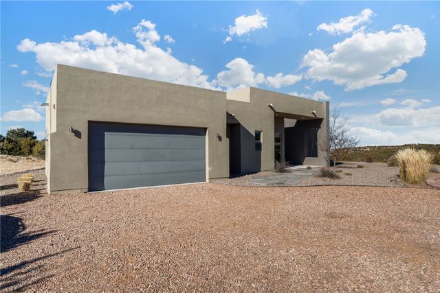 26 Sundance Ridge Circle, Santa Fe, NM 87506