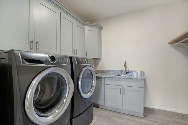 26 Sundance Ridge Circle, Santa Fe, NM 87506