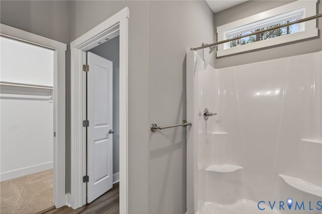 79 E Sunrise Dr, Warsaw, VA 22572