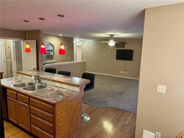710 Hidden Meadows Court, Paola, KS 66071