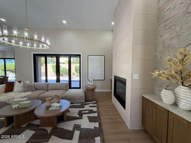 9406 E GAMBLE Lane, Scottsdale, AZ 85262