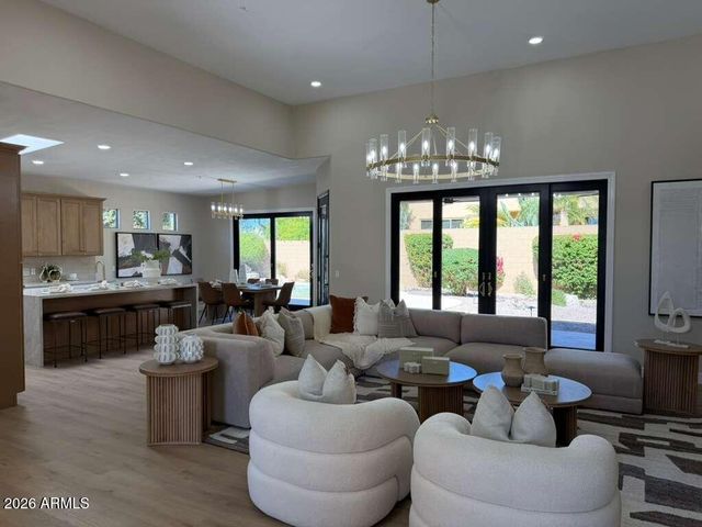 9406 E GAMBLE Lane, Scottsdale, AZ 85262