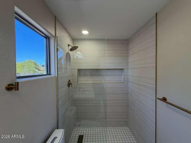 9406 E GAMBLE Lane, Scottsdale, AZ 85262