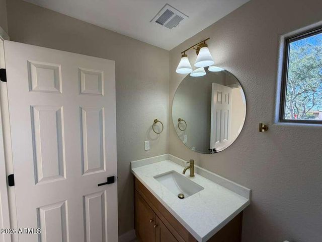 9406 E GAMBLE Lane, Scottsdale, AZ 85262