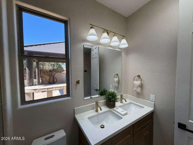 9406 E GAMBLE Lane, Scottsdale, AZ 85262