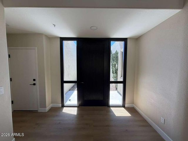 9406 E GAMBLE Lane, Scottsdale, AZ 85262