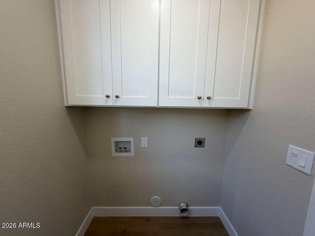 9406 E GAMBLE Lane, Scottsdale, AZ 85262