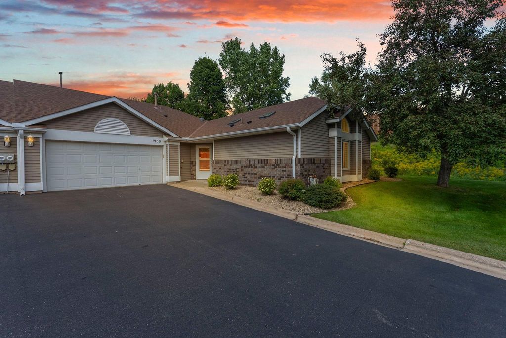 1900 Glenhaven Lane N, Brooklyn Park, MN 55443