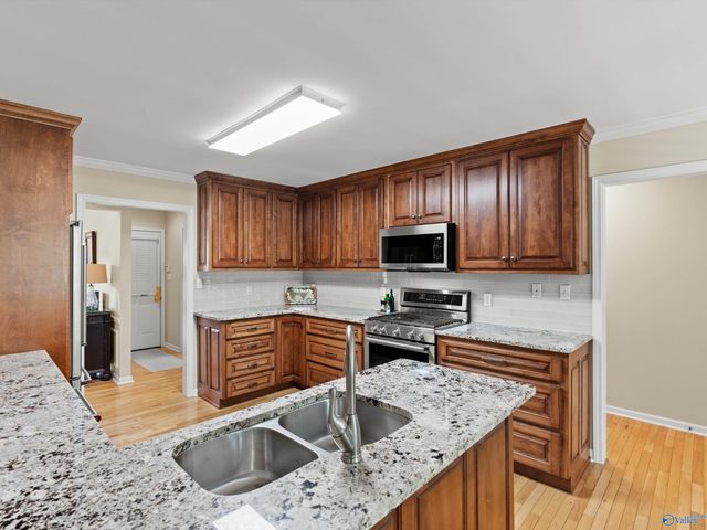 5519 Cedar Mill Drive, Guntersville, AL 35976