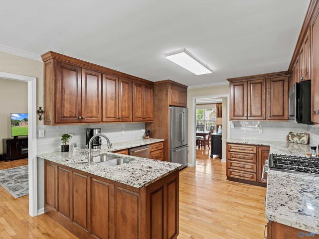5519 Cedar Mill Drive, Guntersville, AL 35976