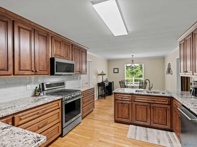 5519 Cedar Mill Drive, Guntersville, AL 35976
