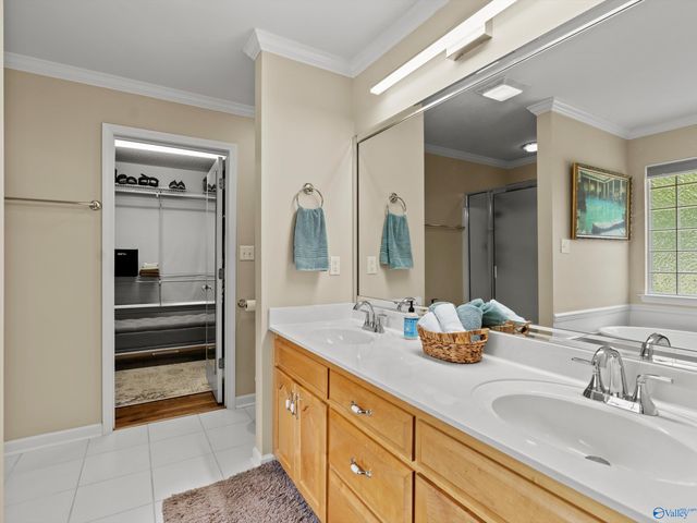 5519 Cedar Mill Drive, Guntersville, AL 35976