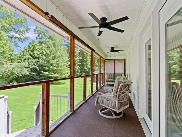 5519 Cedar Mill Drive, Guntersville, AL 35976