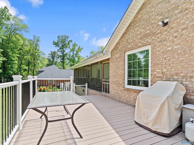 5519 Cedar Mill Drive, Guntersville, AL 35976
