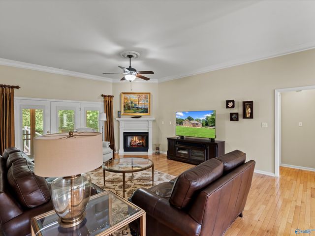 5519 Cedar Mill Drive, Guntersville, AL 35976