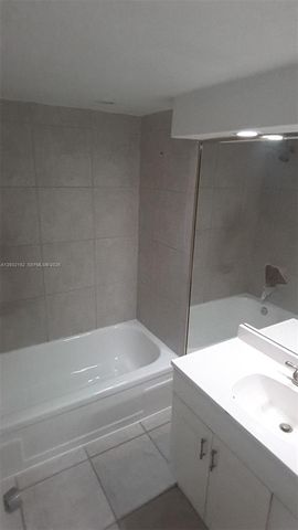 2750 NE 183rd St 1504, Aventura, FL 33160