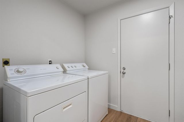 4505 Oak Creek DR, Austin, TX 78727