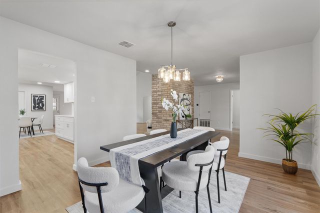 4505 Oak Creek DR, Austin, TX 78727
