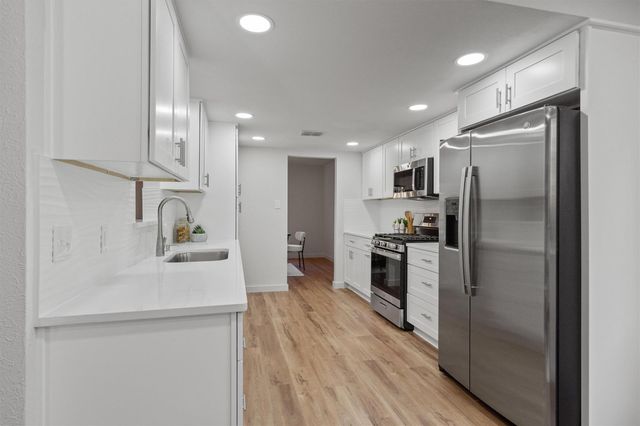 4505 Oak Creek DR, Austin, TX 78727