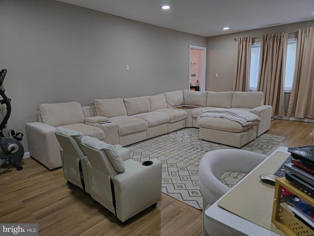 103 HOLBROOK LN, Willingboro, NJ 08046