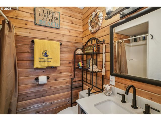 22604 S Pl, Ocean Park, WA 98640