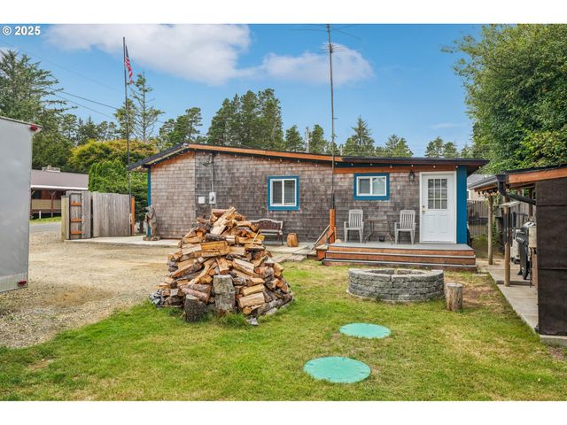 22604 S Pl, Ocean Park, WA 98640