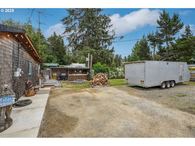 22604 S Pl, Ocean Park, WA 98640