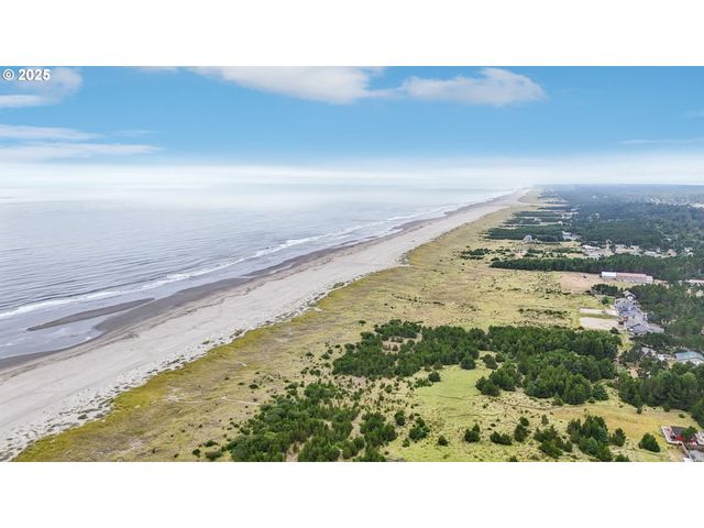 22604 S Pl, Ocean Park, WA 98640