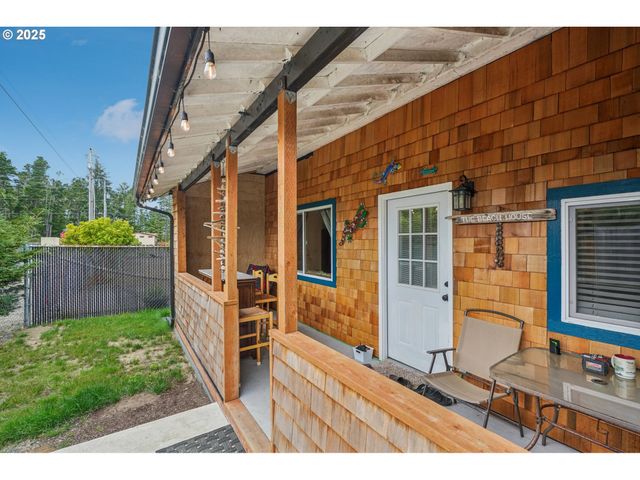 22604 S Pl, Ocean Park, WA 98640