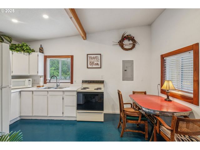 22604 S Pl, Ocean Park, WA 98640