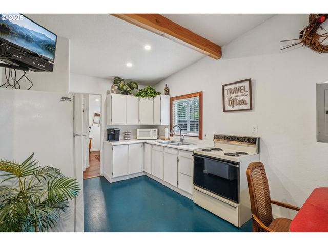 22604 S Pl, Ocean Park, WA 98640