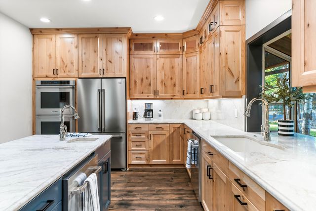 58162 Titleist Lane 6, Sunriver, OR 97707