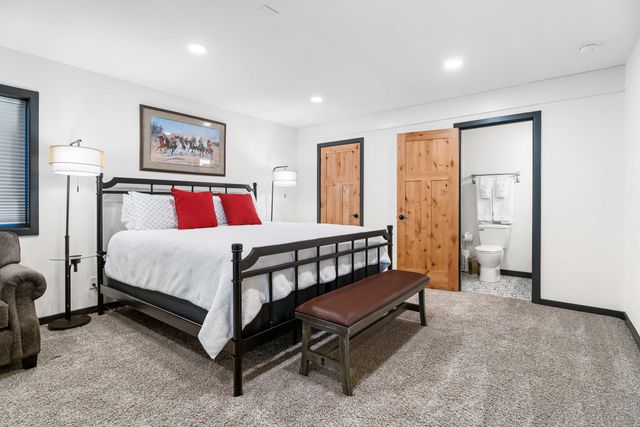 58162 Titleist Lane 6, Sunriver, OR 97707