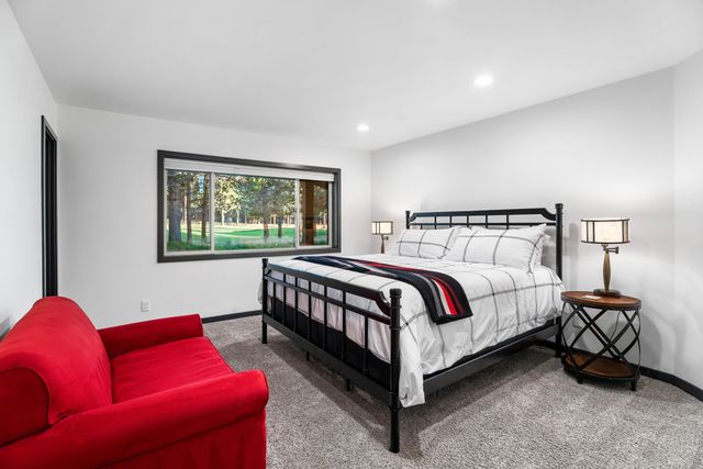 58162 Titleist Lane 6, Sunriver, OR 97707