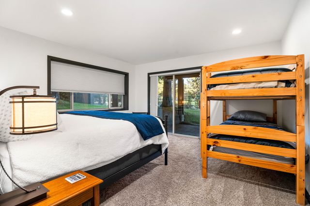 58162 Titleist Lane 6, Sunriver, OR 97707