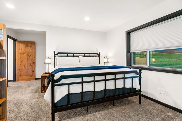 58162 Titleist Lane 6, Sunriver, OR 97707