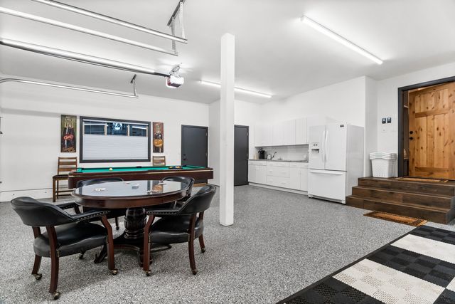 58162 Titleist Lane 6, Sunriver, OR 97707