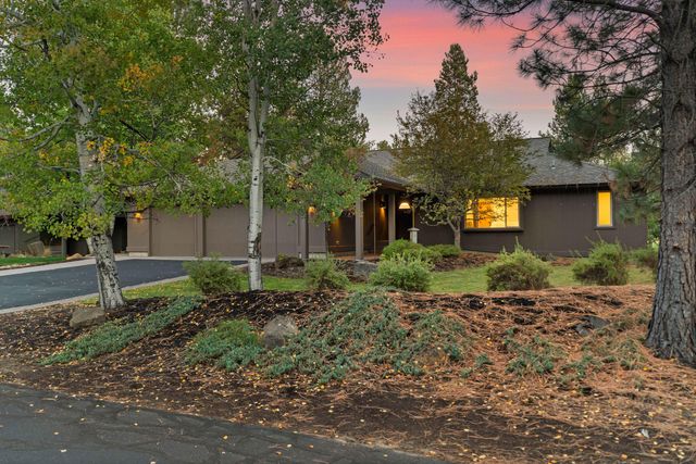 58162 Titleist Lane 6, Sunriver, OR 97707