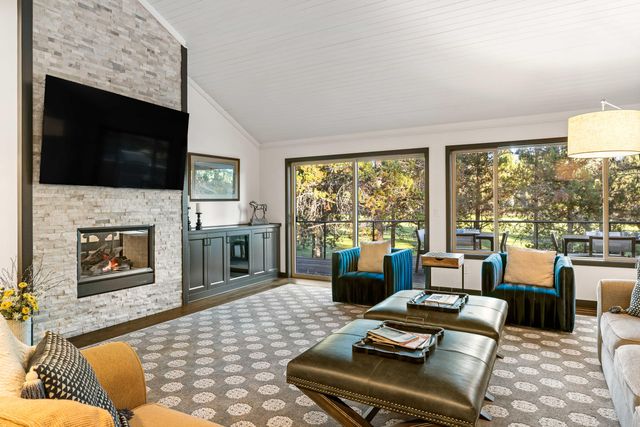 58162 Titleist Lane 6, Sunriver, OR 97707