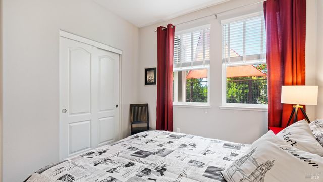 530 Jade St, Petaluma, CA 94952