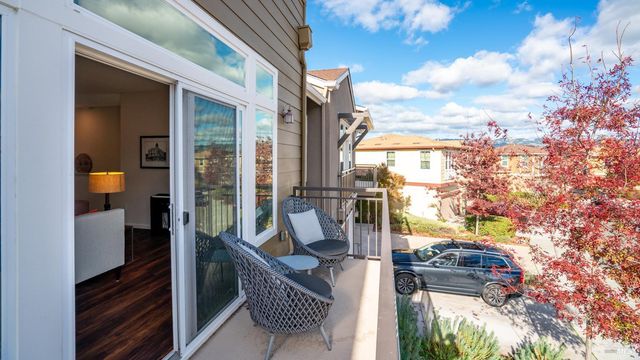 530 Jade St, Petaluma, CA 94952