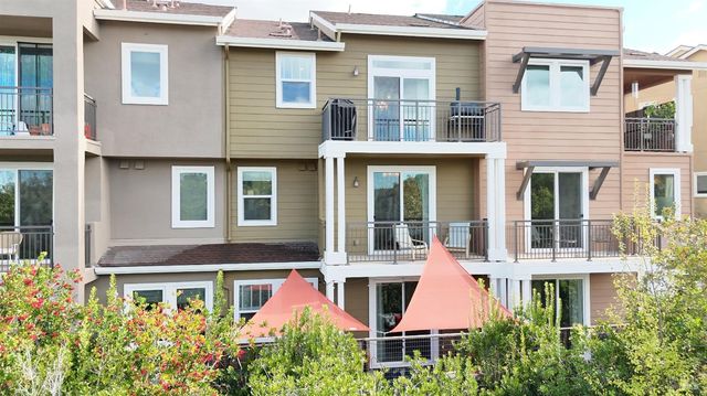 530 Jade St, Petaluma, CA 94952