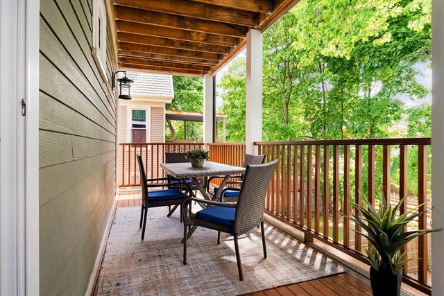 114 Davis Avenue 2, Brookline, MA 02445