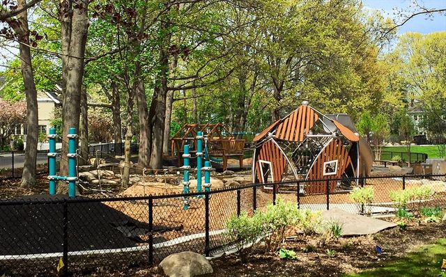 114 Davis Avenue 2, Brookline, MA 02445