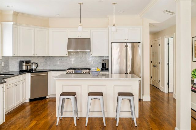 114 Davis Avenue 2, Brookline, MA 02445