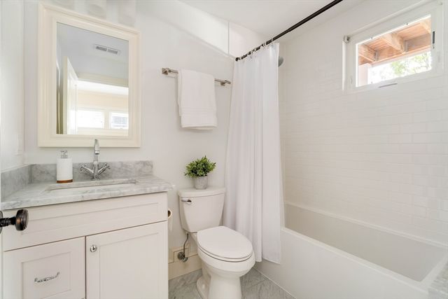 114 Davis Avenue 2, Brookline, MA 02445