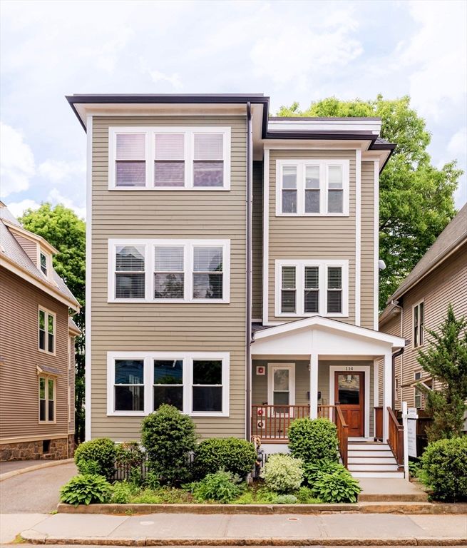 114 Davis Avenue 2, Brookline, MA 02445