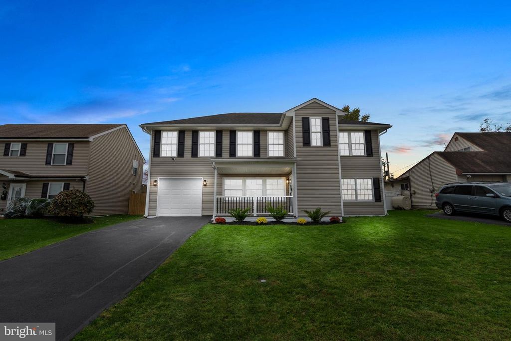 19 PRUNEWOOD RD, Levittown, PA 19056